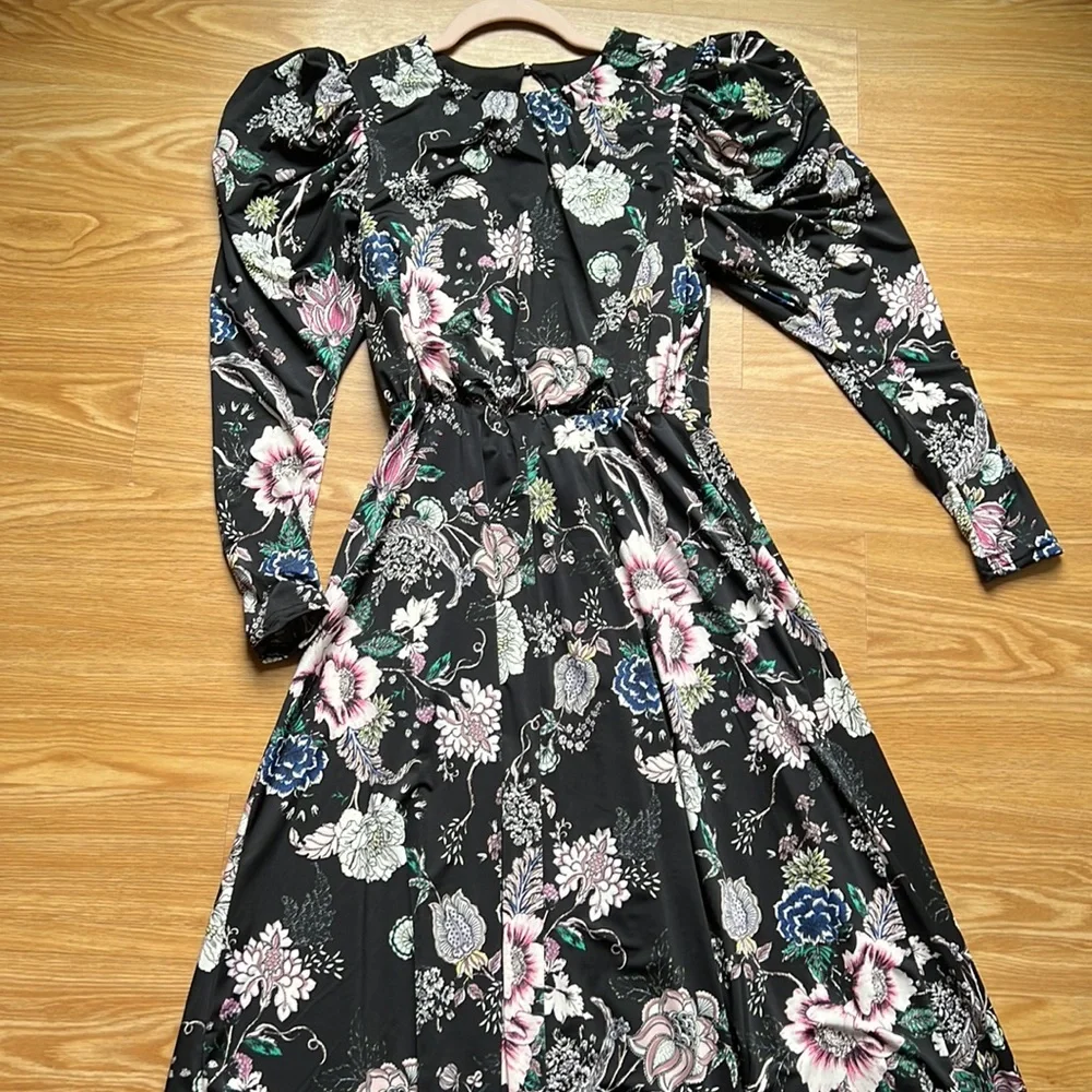 Dress - Picture 5 of 5